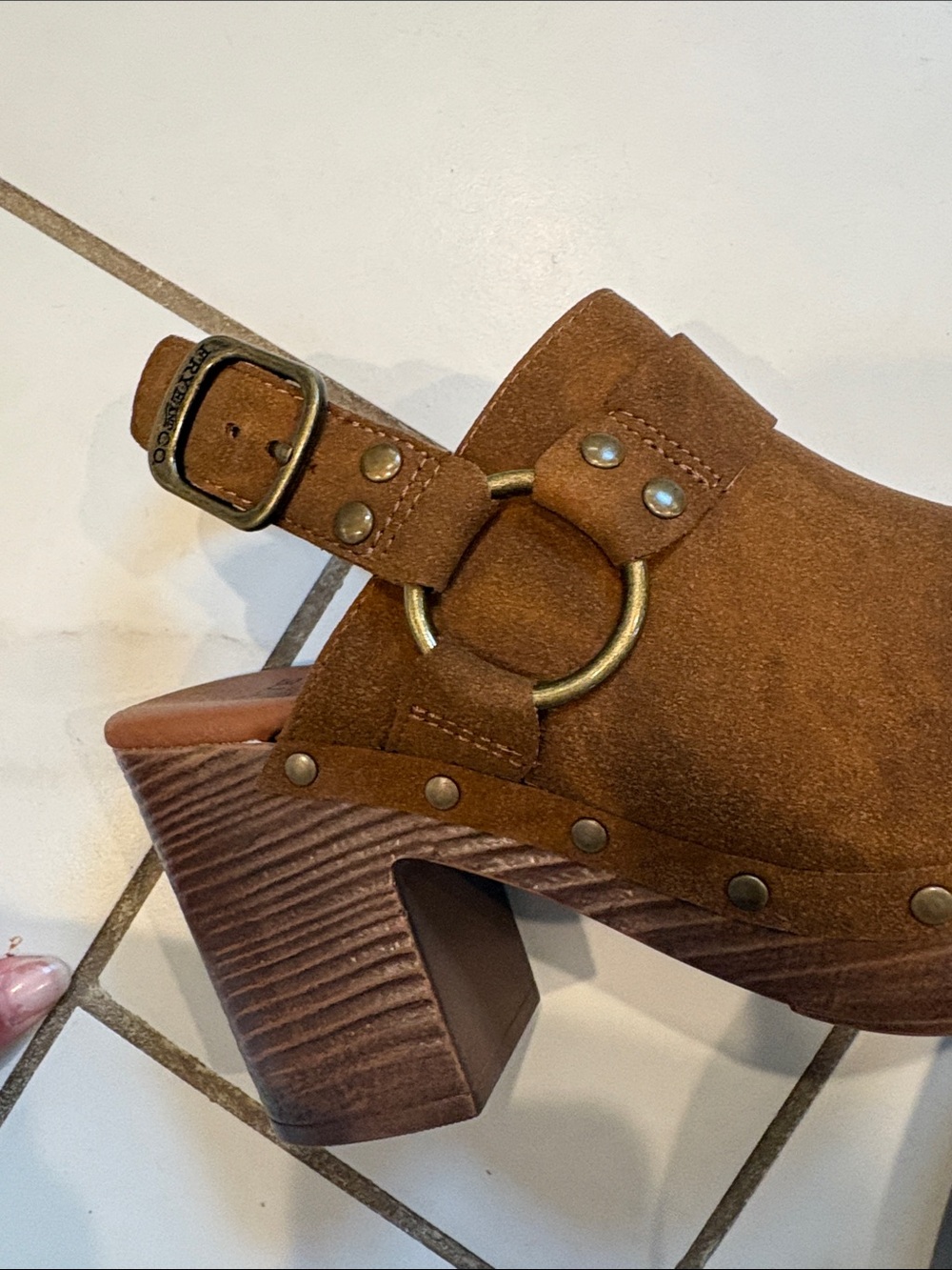 Cute! FRYE AND CO. Iselle Brown Studded Slingback Clog Heels - NWT, women size 6 - Picture 5 of 8